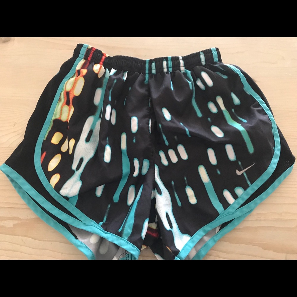 Nike Women’s Tempo Running Short
